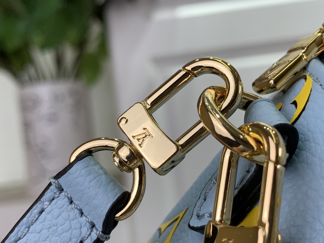 ルイヴィトン バムバッグ 新作 Louis Vuitton ミニ バムバッグ ベビー ブルー M83694 モノグラム・アンプラント レザー ゴールド金具 - 画像 (4)