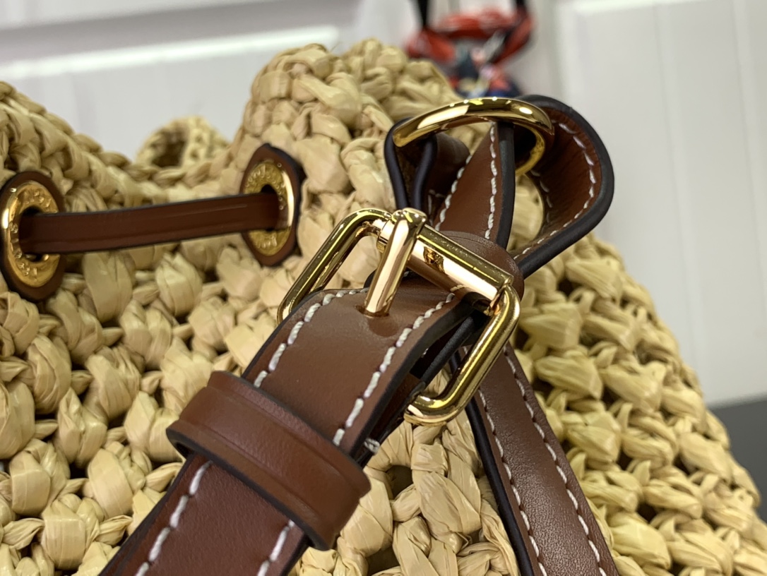 ルイヴィトン ショルダーバッグ 新作 Louis Vuitton ノエ BB 2024新作 ナチュラル / タン M24722 ラフィア(ヤシ) ゴールド金具 - 画像 (6)