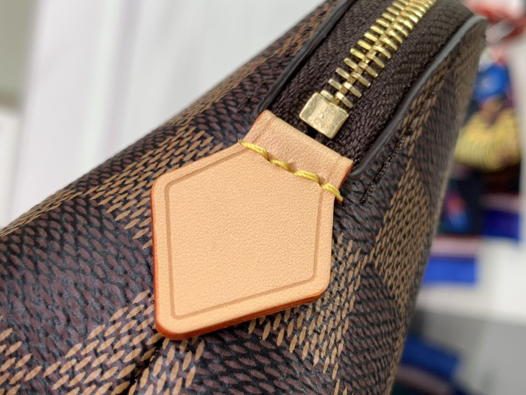 ルイヴィトン 化粧ポーチ 新作 Louis Vuitton ポシェット・コスメティック PM ブラウン N47516 ダミエ・キャンバス ゴールド金具 - 画像 (6)