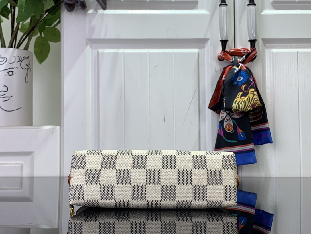 ルイヴィトン 化粧ポーチ 新作 Louis Vuitton ポシェット・コスメティック PM ダミエアズール N60024 ダミエ・アズール キャンバス ゴールド金具 - 画像 (7)