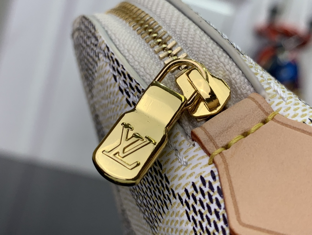 ルイヴィトン 化粧ポーチ 新作 Louis Vuitton ポシェット・コスメティック PM ダミエアズール N60024 ダミエ・アズール キャンバス ゴールド金具 - 画像 (6)