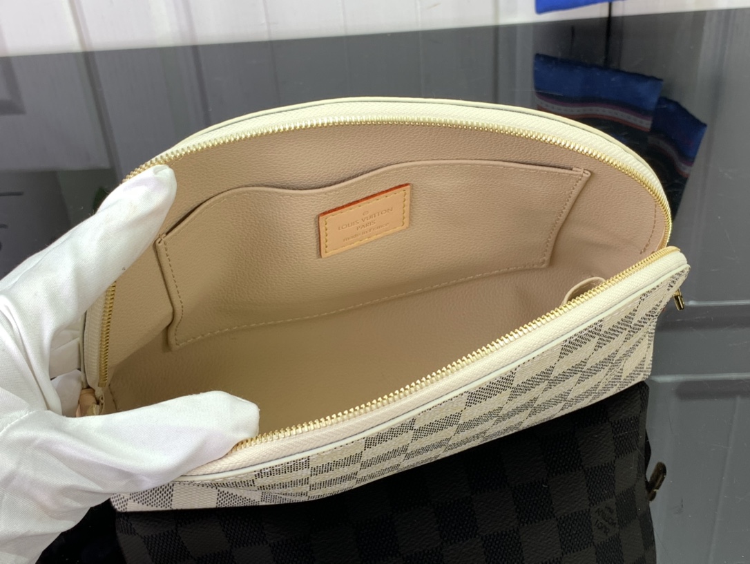 ルイヴィトン 化粧ポーチ 新作 Louis Vuitton ポシェット・コスメティック MM ダミエアズール M46579 ダミエ・アズール キャンバス ゴールド金具 - 画像 (3)