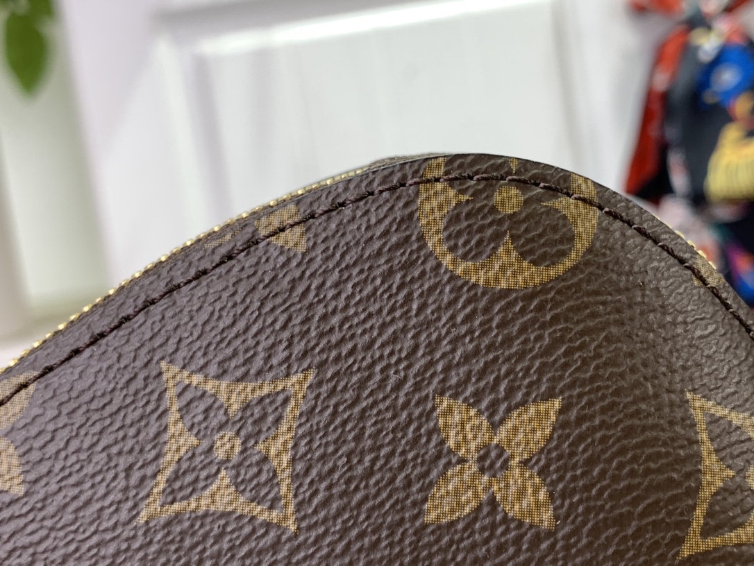 ルイヴィトン 化粧ポーチ 新作 Louis Vuitton ポシェット・コスメティック PM ダークブラウン M47515 モノグラム・キャンバス ゴールド金具 - 画像 (4)