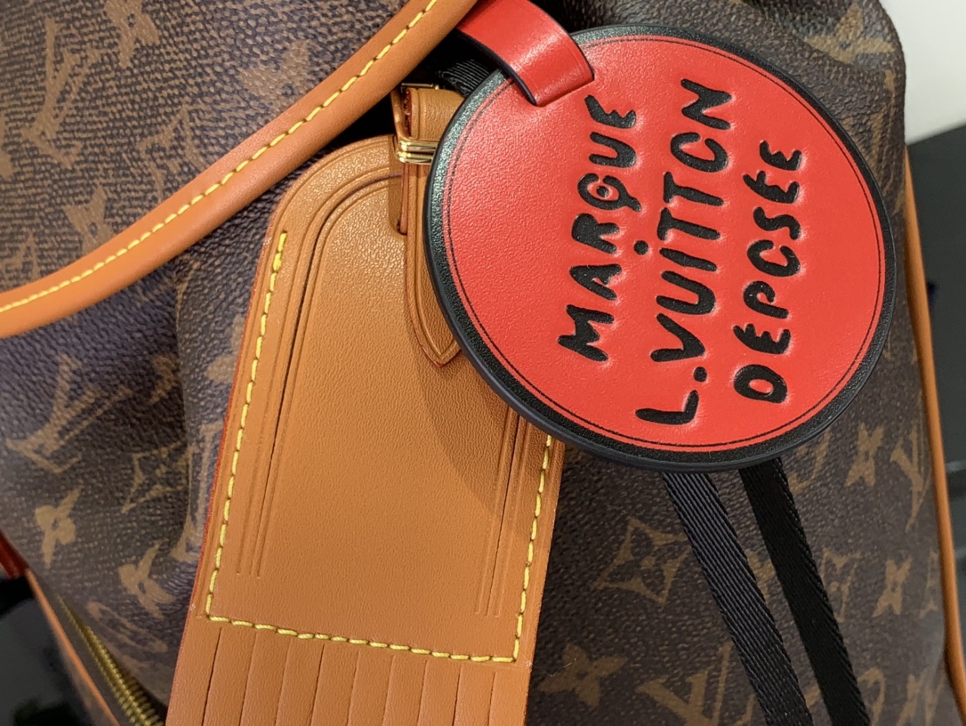 ルイヴィトン リュック 新作 Louis Vuitton モンスリ・バックパック ダークブラウン M11540 モノグラム・ダスト キャンバス ゴールド金具 - 画像 (4)