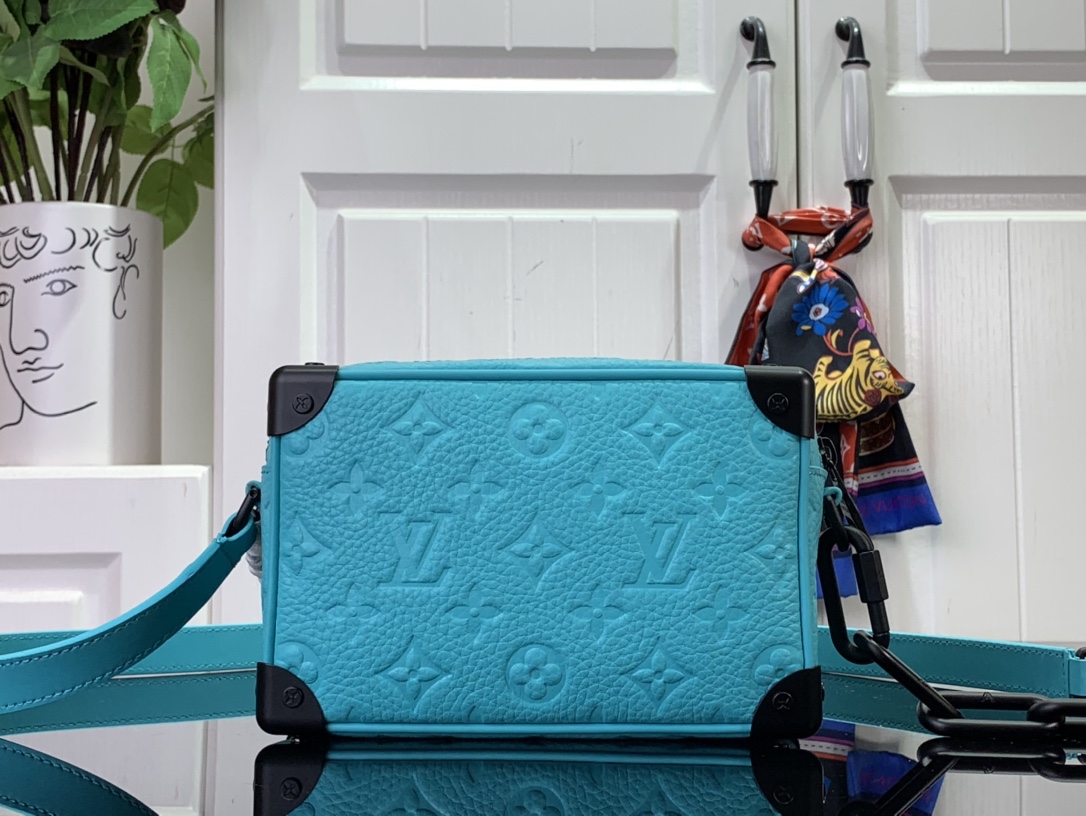 ルイヴィトン ショルダーバッグ 新作 Louis Vuitton ミニ・ソフトトランク ターコイズ M11673 牛革 ブラック金具 - 画像 (8)