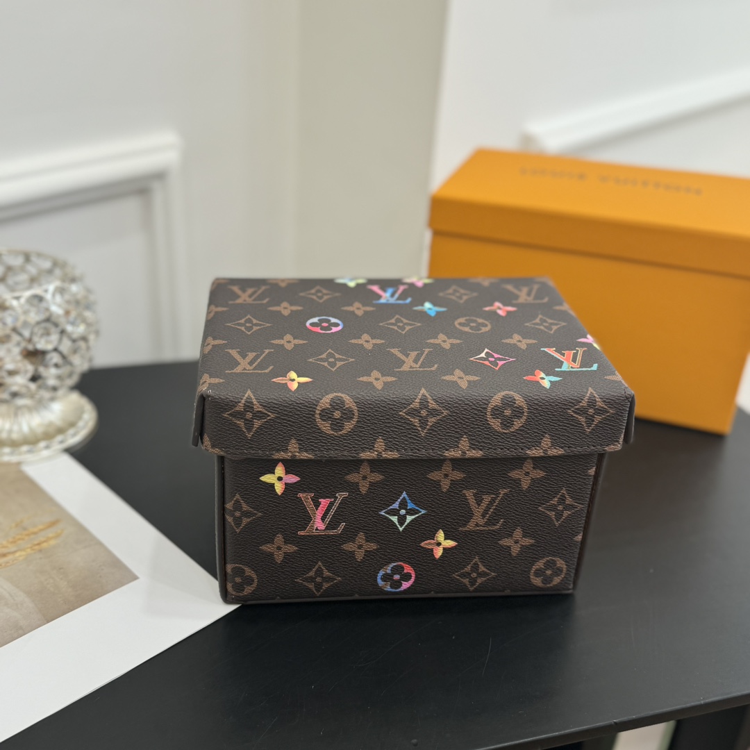 ルイヴィトン ボックス 新作 Louis Vuitton カードボード ボックス チョコレート GI0763 モノグラム・キャンバス 202406541 - 画像 (9)