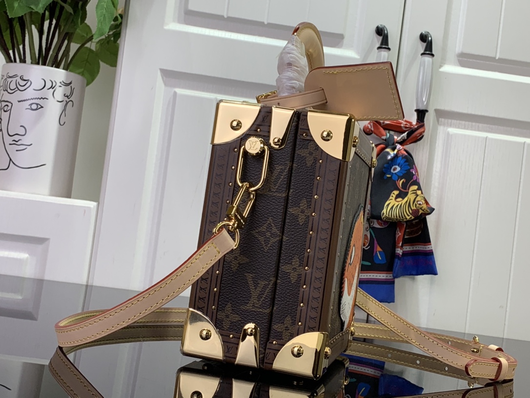 ルイヴィトン ボックス 新作 Louis Vuitton ミニ スクエア トランク ダークブラウン M11210 モノグラム・キャンバス ゴールド金具 - 画像 (9)