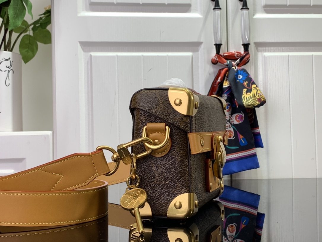 ルイヴィトン ボックス 新作 Louis Vuitton ソウル・トランク ダークブラウン M11535 モノグラム・キャンバス ゴールド金具 - 画像 (9)