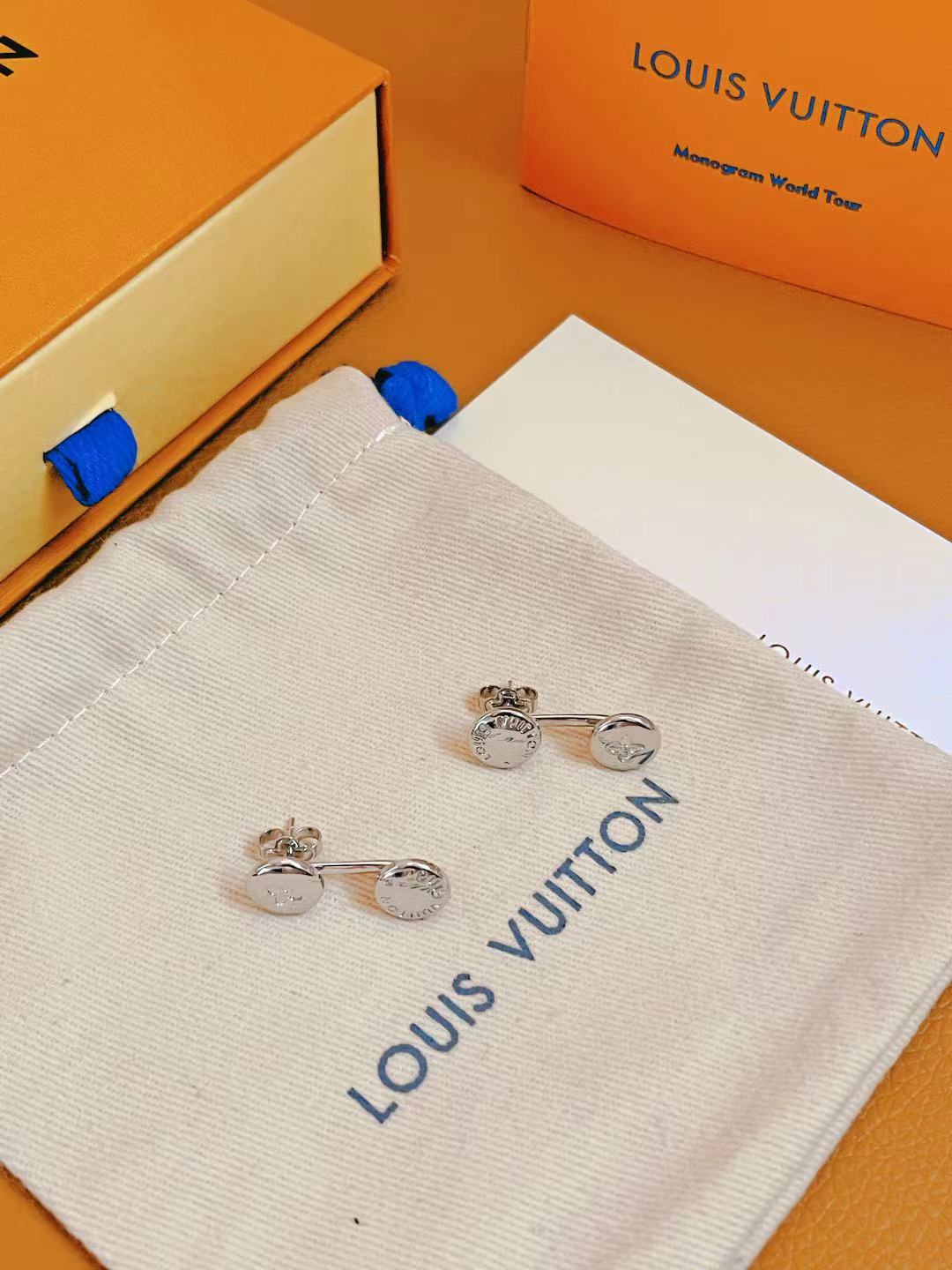 最高級ルイヴィトンスーパーコピー ルイヴィトンピアスコピー ピアス・LV スタッズ M02021 シルバー - 画像 (7)