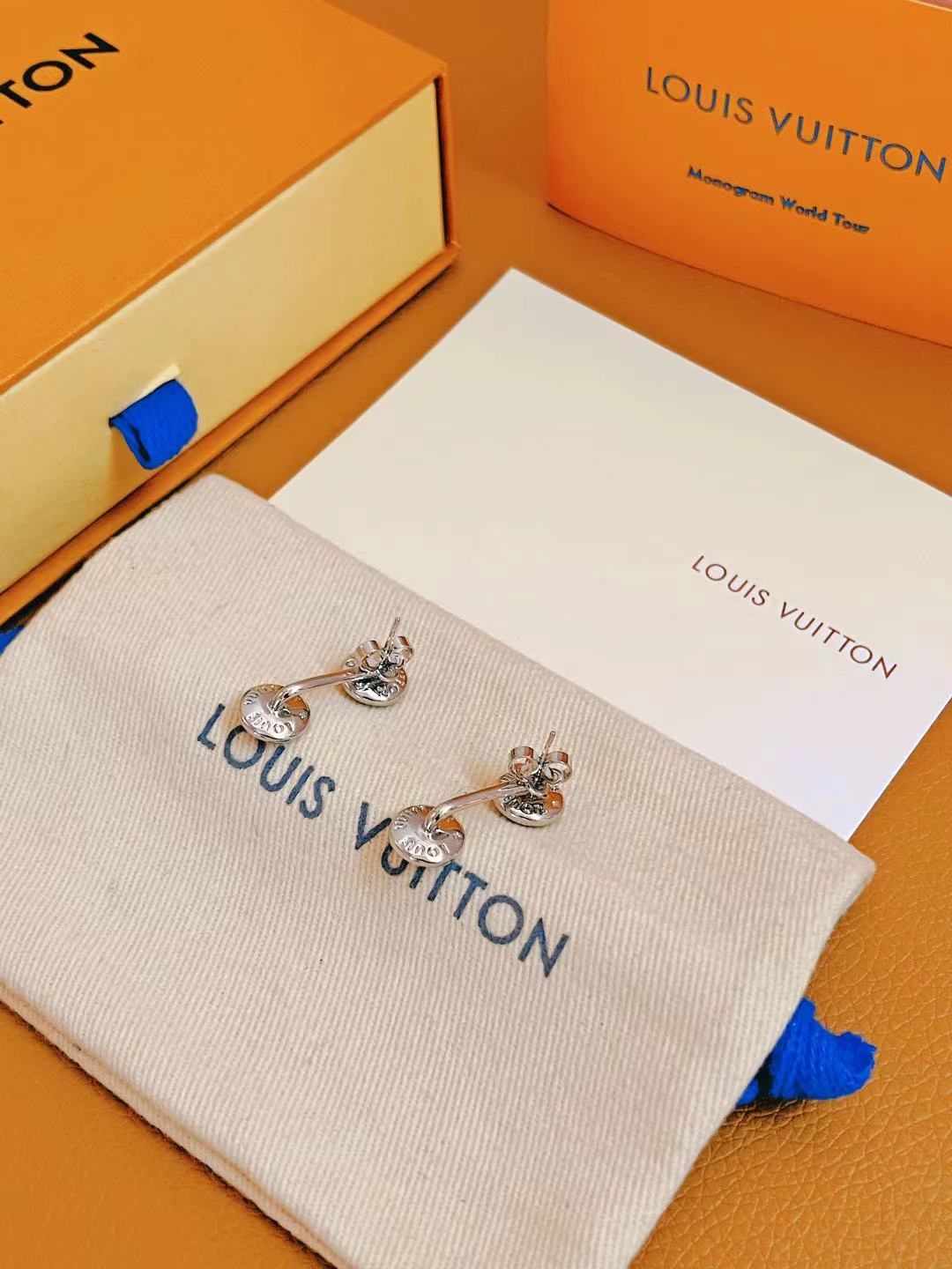 最高級ルイヴィトンスーパーコピー ルイヴィトンピアスコピー ピアス・LV スタッズ M02021 シルバー - 画像 (3)