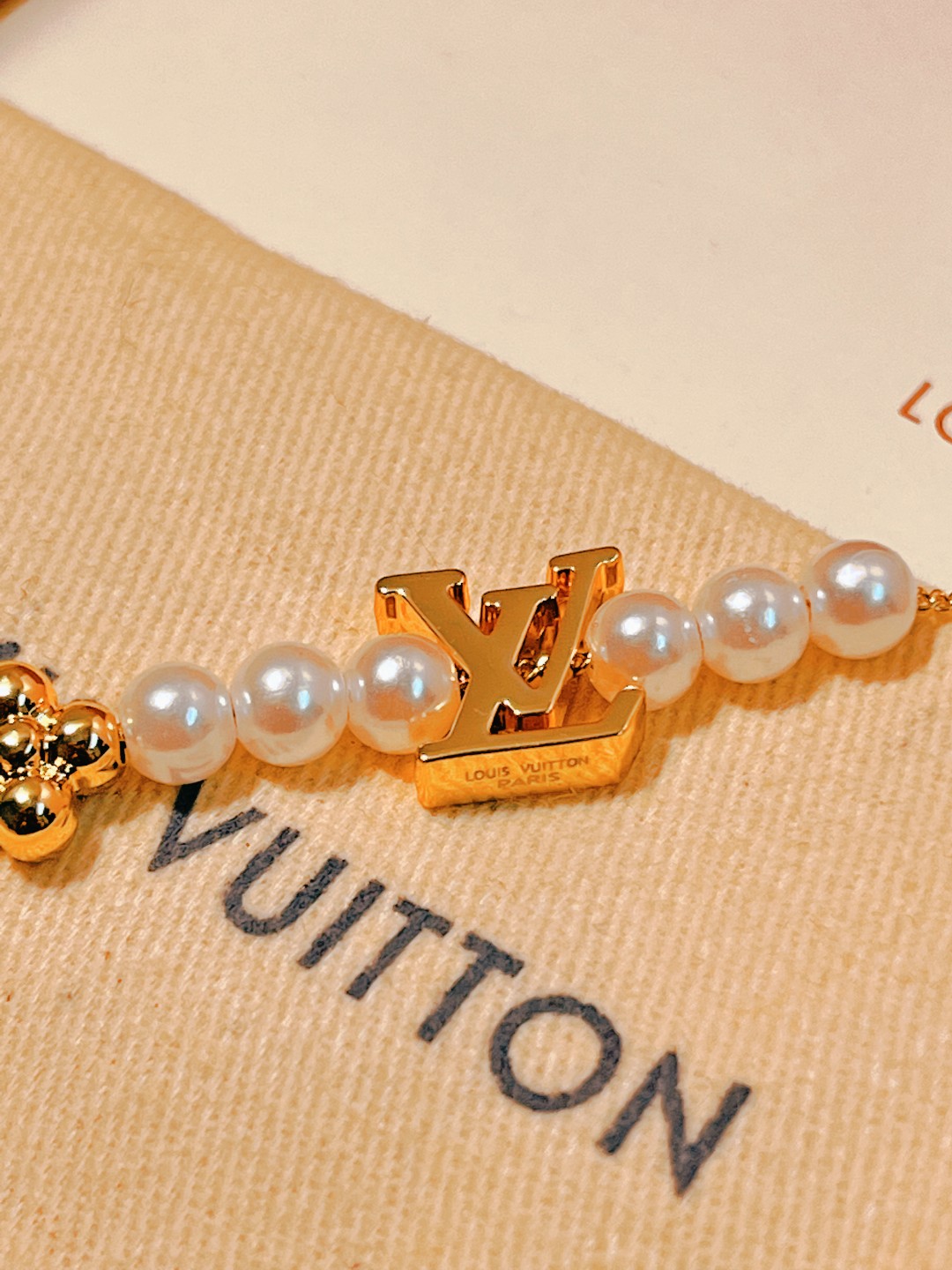 最高級ルイヴィトンスーパーコピー ルイヴィトンブレスレットコピー ブレスレット・マイ LV パール M1129A ゴールド - 画像 (3)
