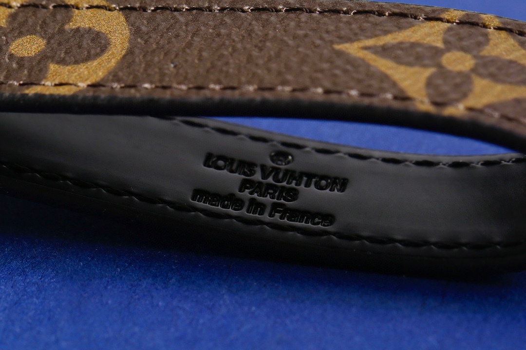 最高級ルイヴィトンスーパーコピー ルイヴィトンキーホルダーコピー キーホルダー・LV パドロック M00745 シルバー ゴールド - 画像 (4)