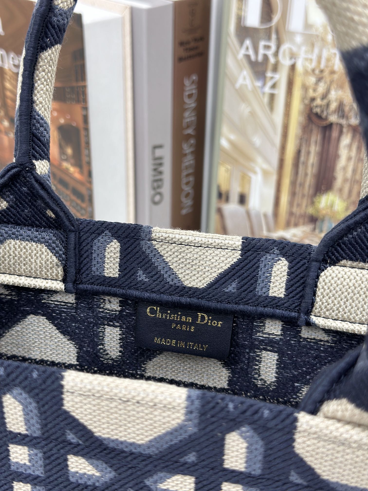 最高級ディオールスーパーコピー ディオールバッグコピー Dior Book Tote バッグ ミニ M1288ZEGC_M828 ネイビー - 画像 (3)