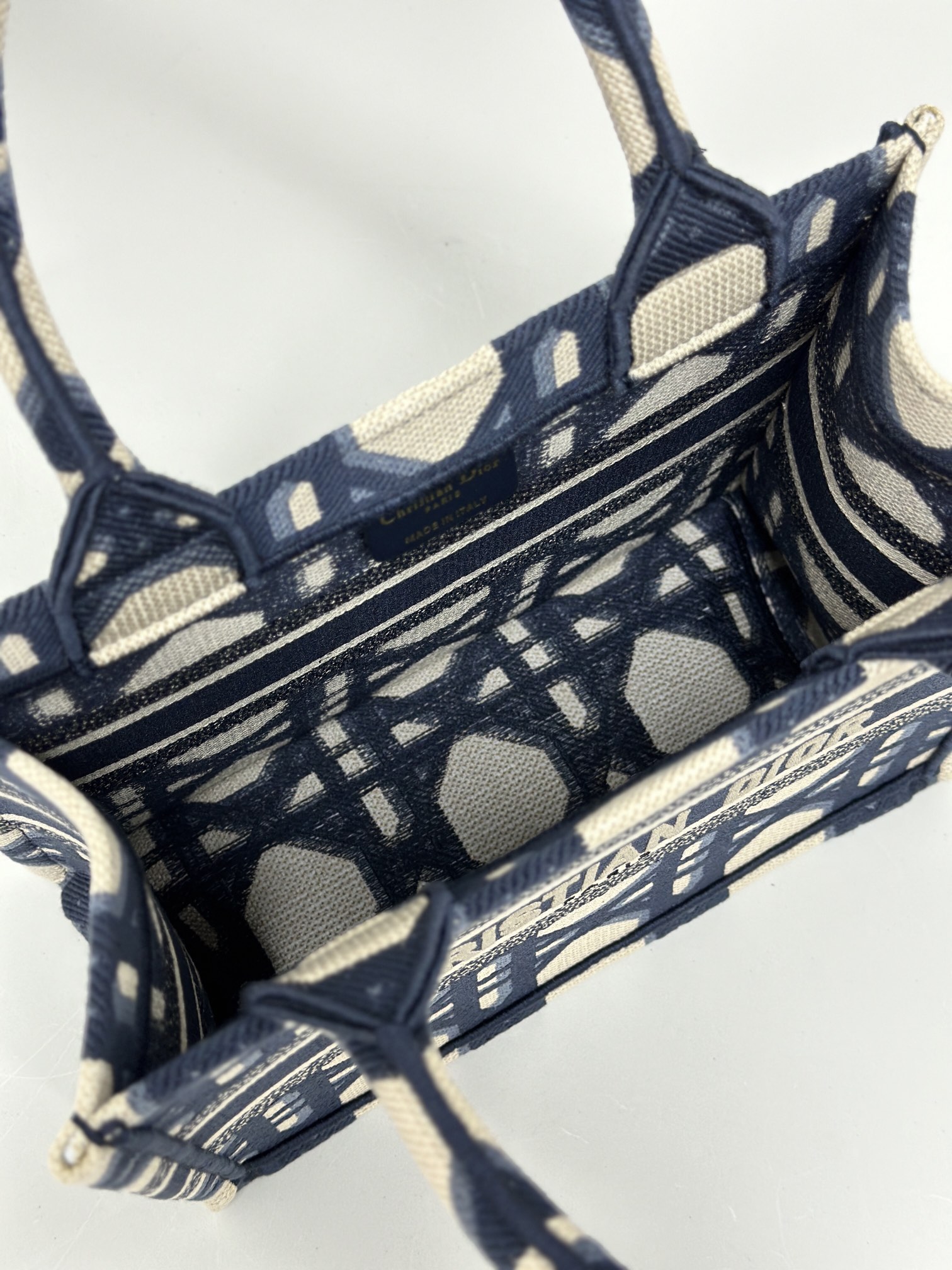 最高級ディオールスーパーコピー ディオールバッグコピー Dior Book Tote バッグ ミニ M1288ZEGC_M828 ネイビー - 画像 (2)