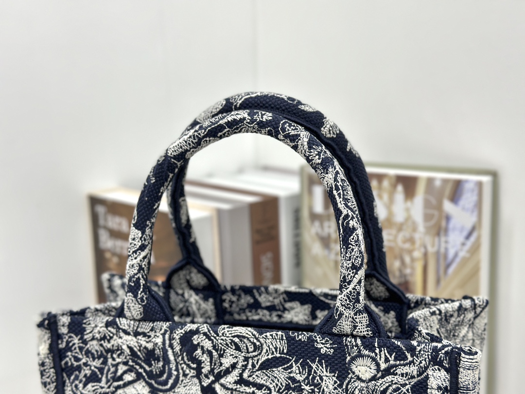 最高級ディオールスーパーコピー ディオールバッグコピー Dior Book Tote バッグ スモール M1265ZRGO_M35I ブルー×ホワイト - 画像 (7)