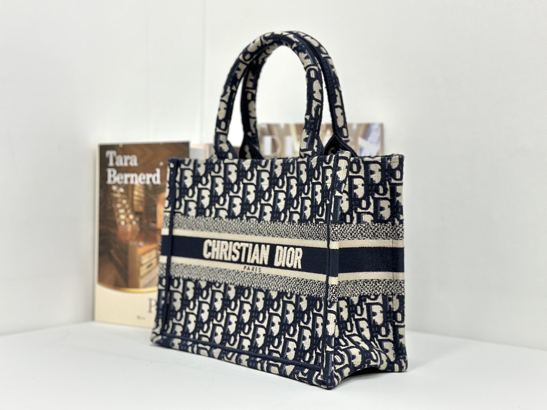 最高級ディオールスーパーコピー ディオールバッグコピー Dior Book Tote バッグ スモール M1325CZBB_M928 ブルー×ホワイト - 画像 (9)