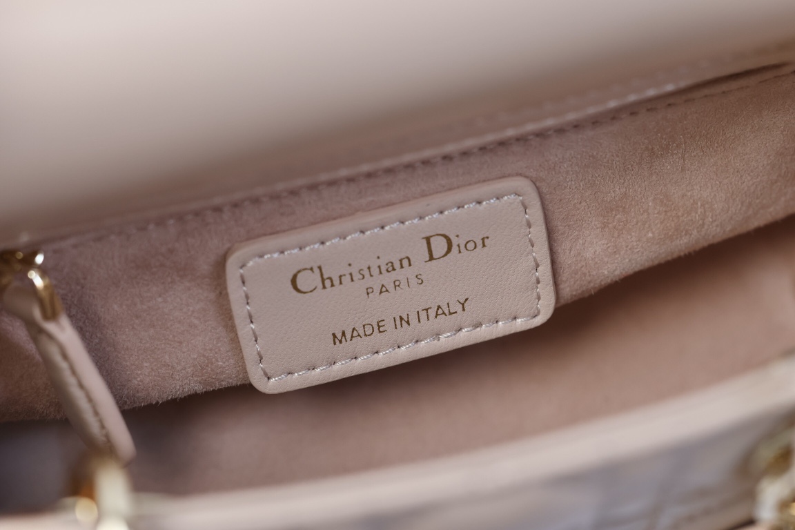 最高級ディオールスーパーコピー ディオールバッグコピー Lady Dior バッグ ミニ M0505ONGE_M51U ピンクベージュ系 ゴールド金具 - 画像 (2)