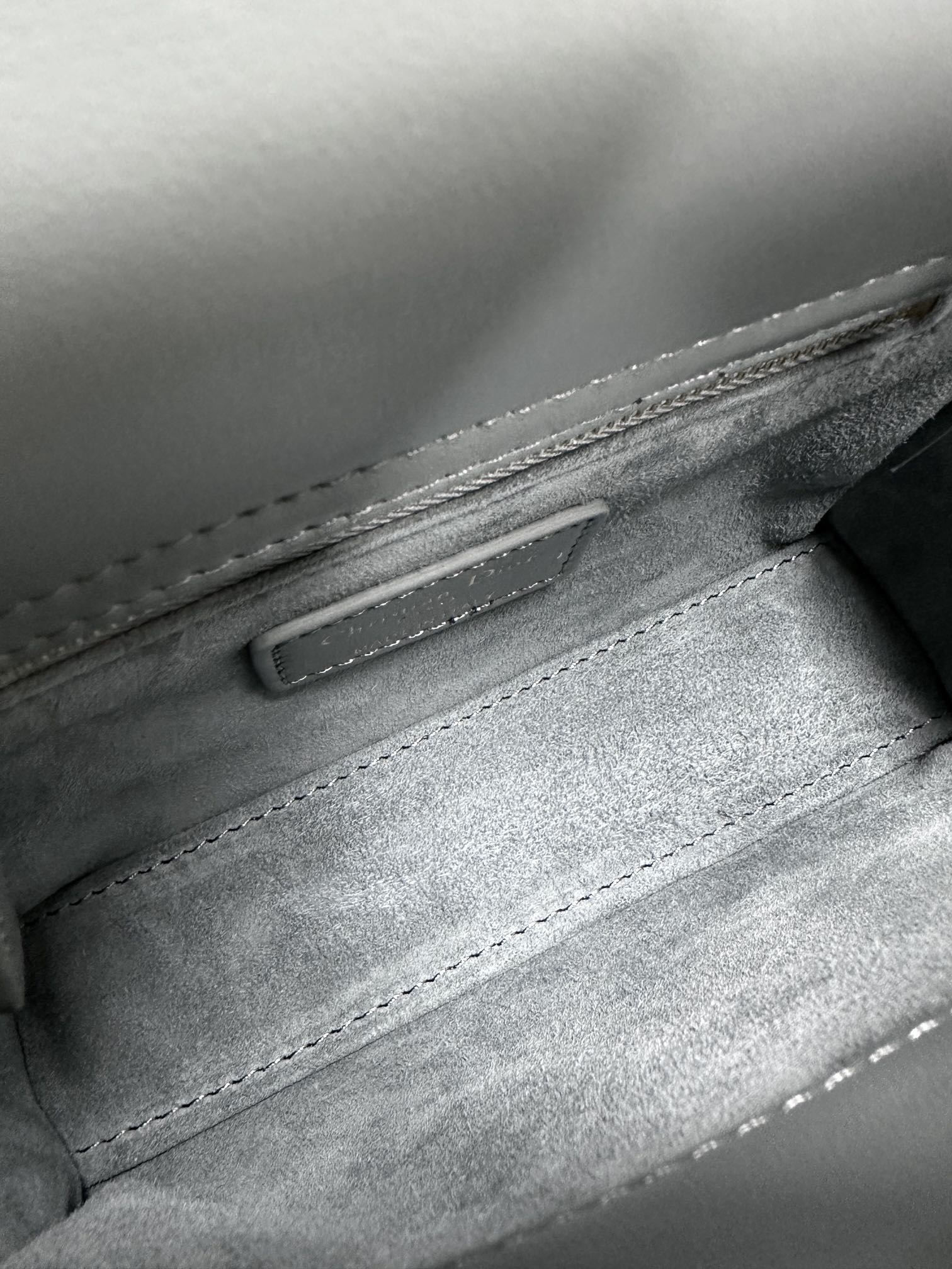 最高級ディオールスーパーコピー ディオールバッグコピー Lady Dior バッグ ミニ M0505ONGE_M81B ストーングレー ゴールド金具 - 画像 (2)
