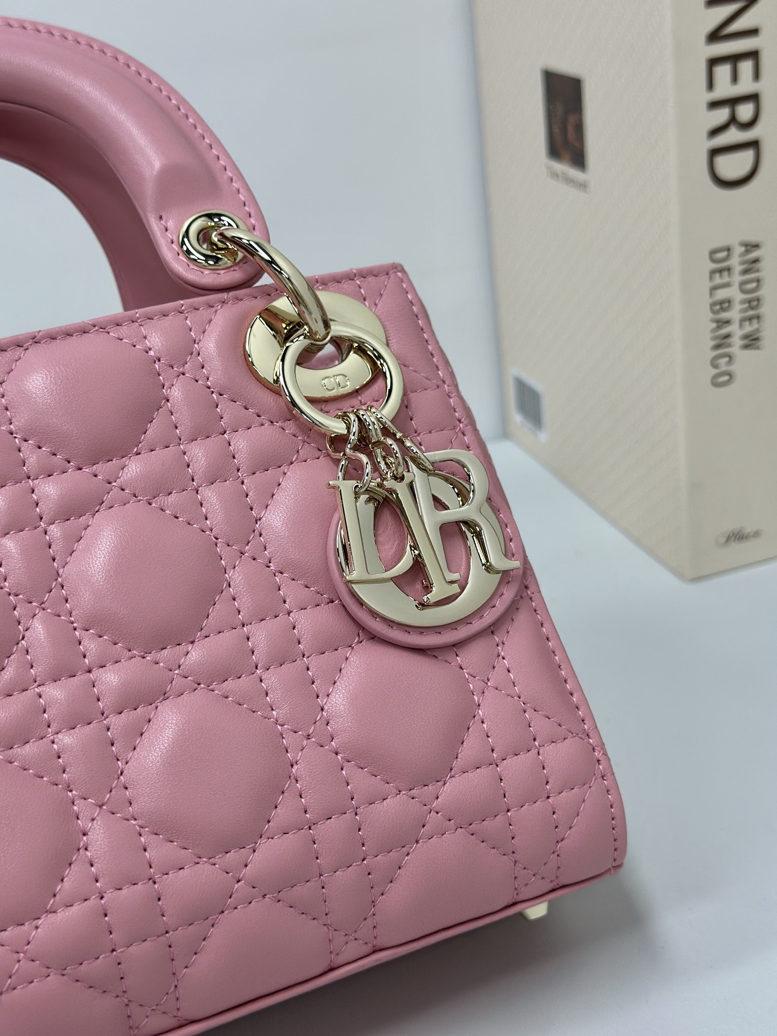最高級ディオールスーパーコピー ディオールバッグコピー Lady Dior バッグ ミニ M0505ONGE_M00N ディープピンク ゴールド金具 - 画像 (6)