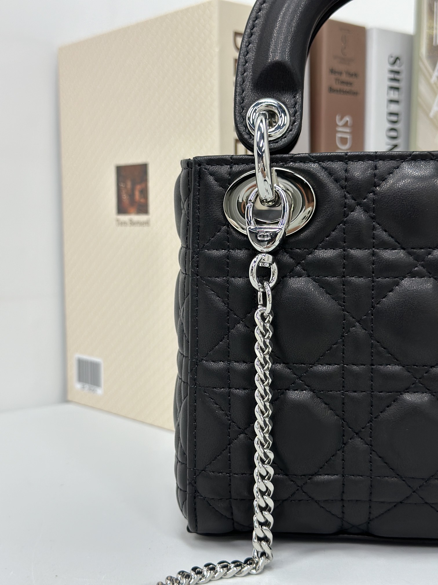 最高級ディオールスーパーコピー ディオールバッグコピー Lady Dior バッグ ミニ M0505ONGE_M900 黒 ブラック シルバー金具 - 画像 (5)