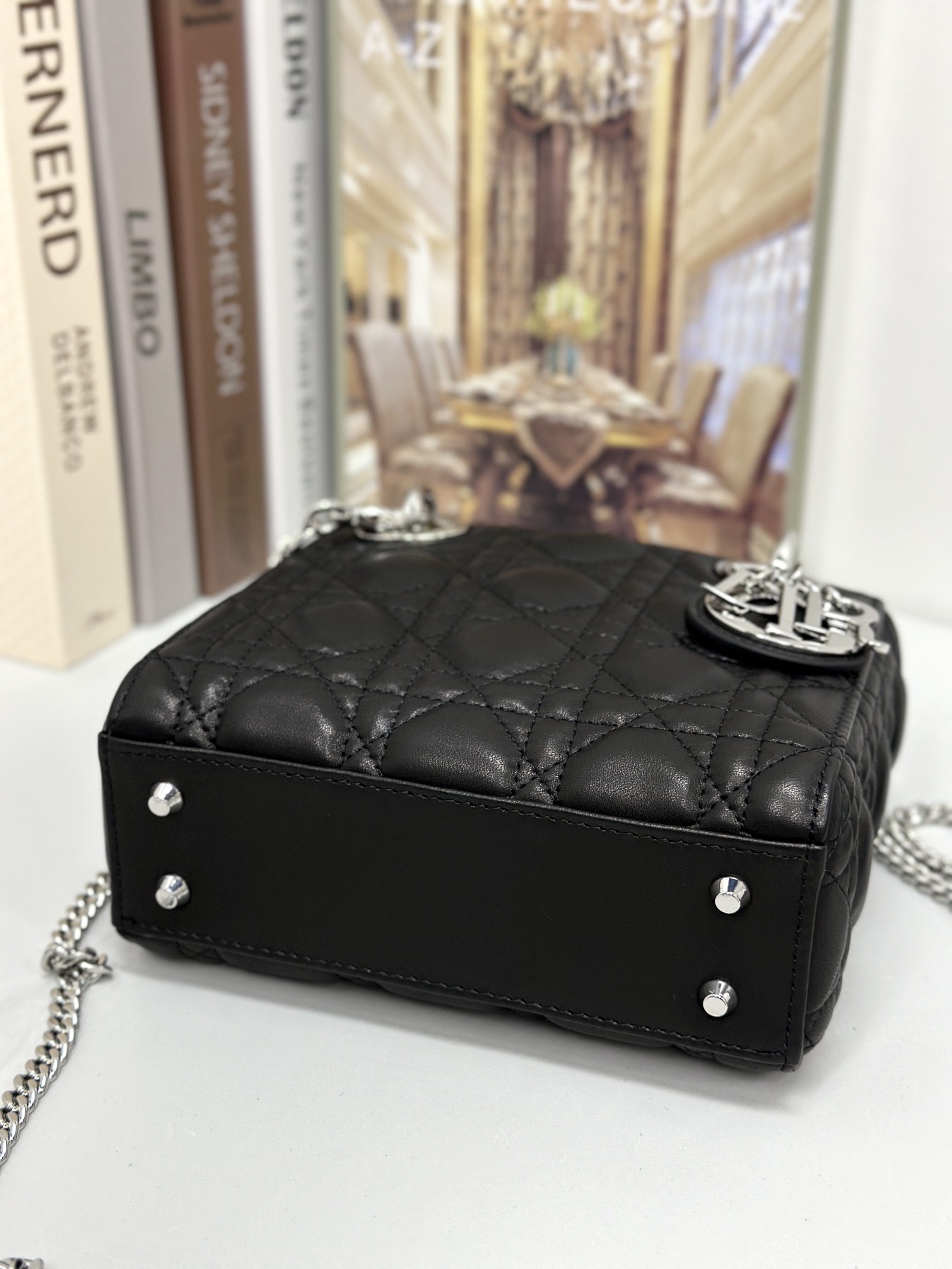 最高級ディオールスーパーコピー ディオールバッグコピー Lady Dior バッグ ミニ M0505ONGE_M900 黒 ブラック シルバー金具 - 画像 (3)