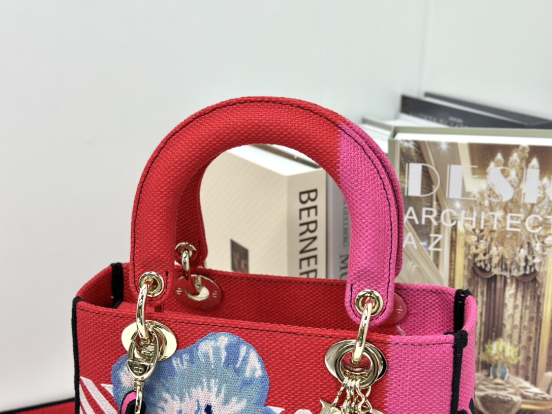 最高級ディオールスーパーコピー ディオールバッグコピー Lady D-Lite バッグ ミディアム M0565ORGO_M03I ピンク系 / フーシャ マルチ ゴールド金具 - 画像 (6)