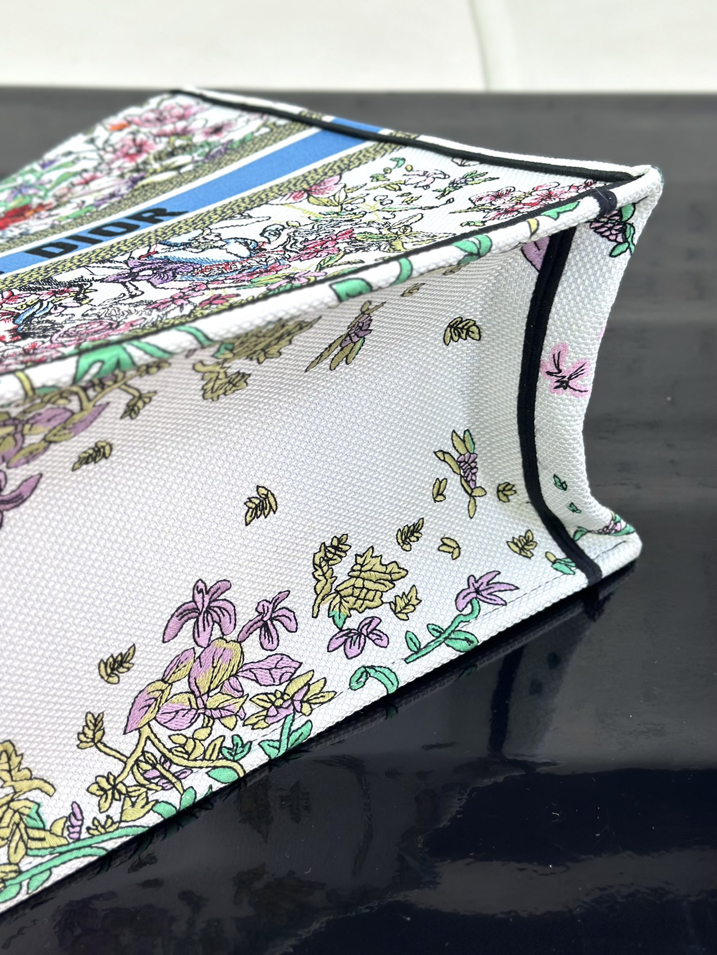 最高級ディオールスーパーコピー ディオールバッグコピー Dior Book Tote バッグ ラージ M1286ZTDT_M20I マルチカラー - 画像 (4)