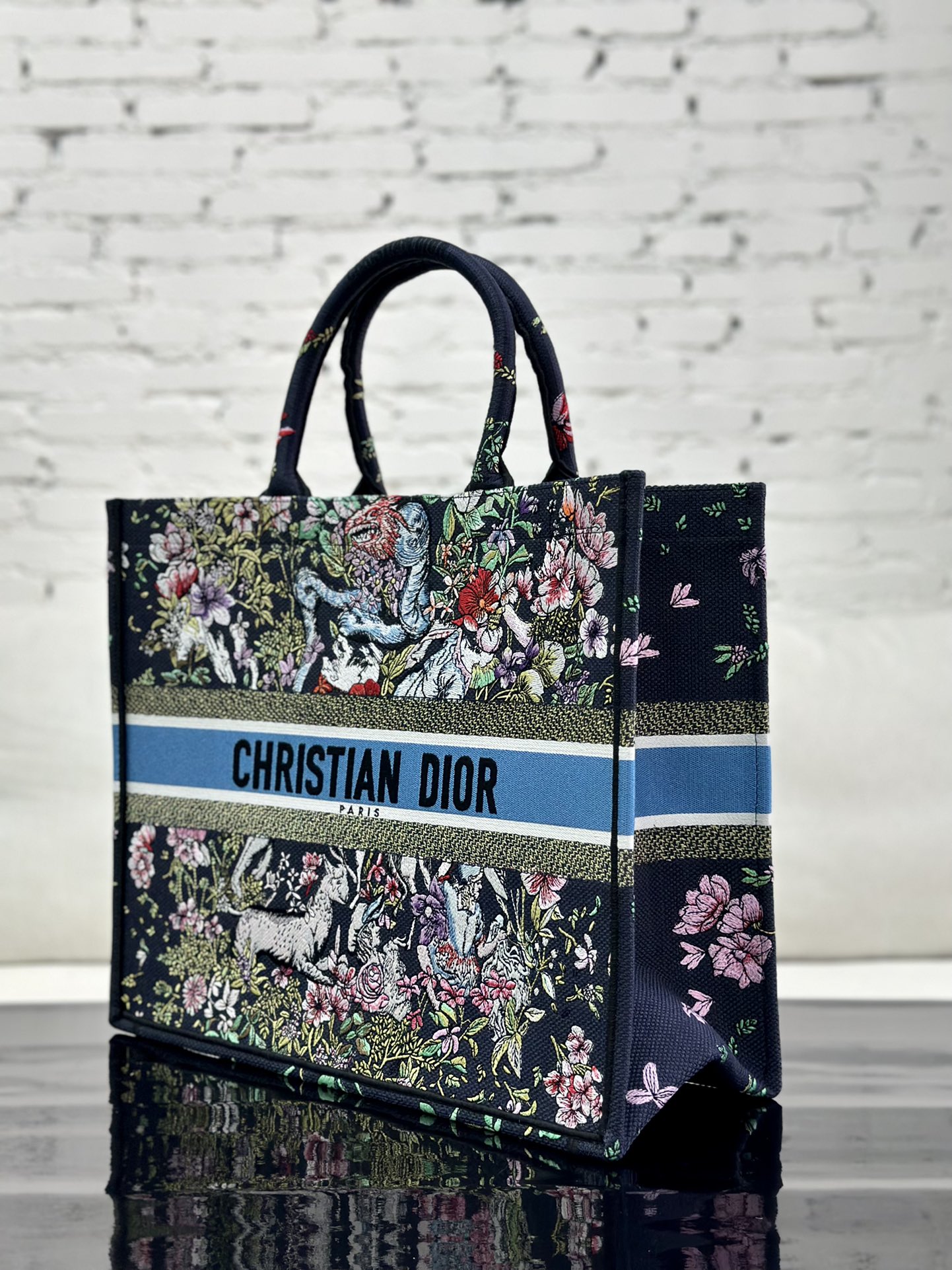 最高級ディオールスーパーコピー ディオールバッグコピー Dior Book Tote バッグ ラージ M1286ZTDT_M34I ネイビー - 画像 (9)