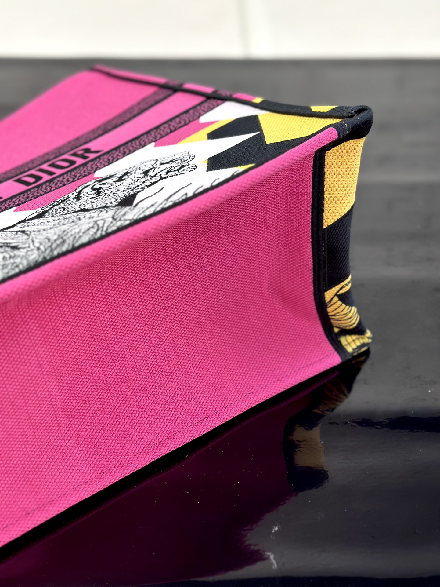 最高級ディオールスーパーコピー ディオールバッグコピー Dior Book Tote バッグ ラージ M1286ZTDT_M00N ディープピンク - 画像 (4)