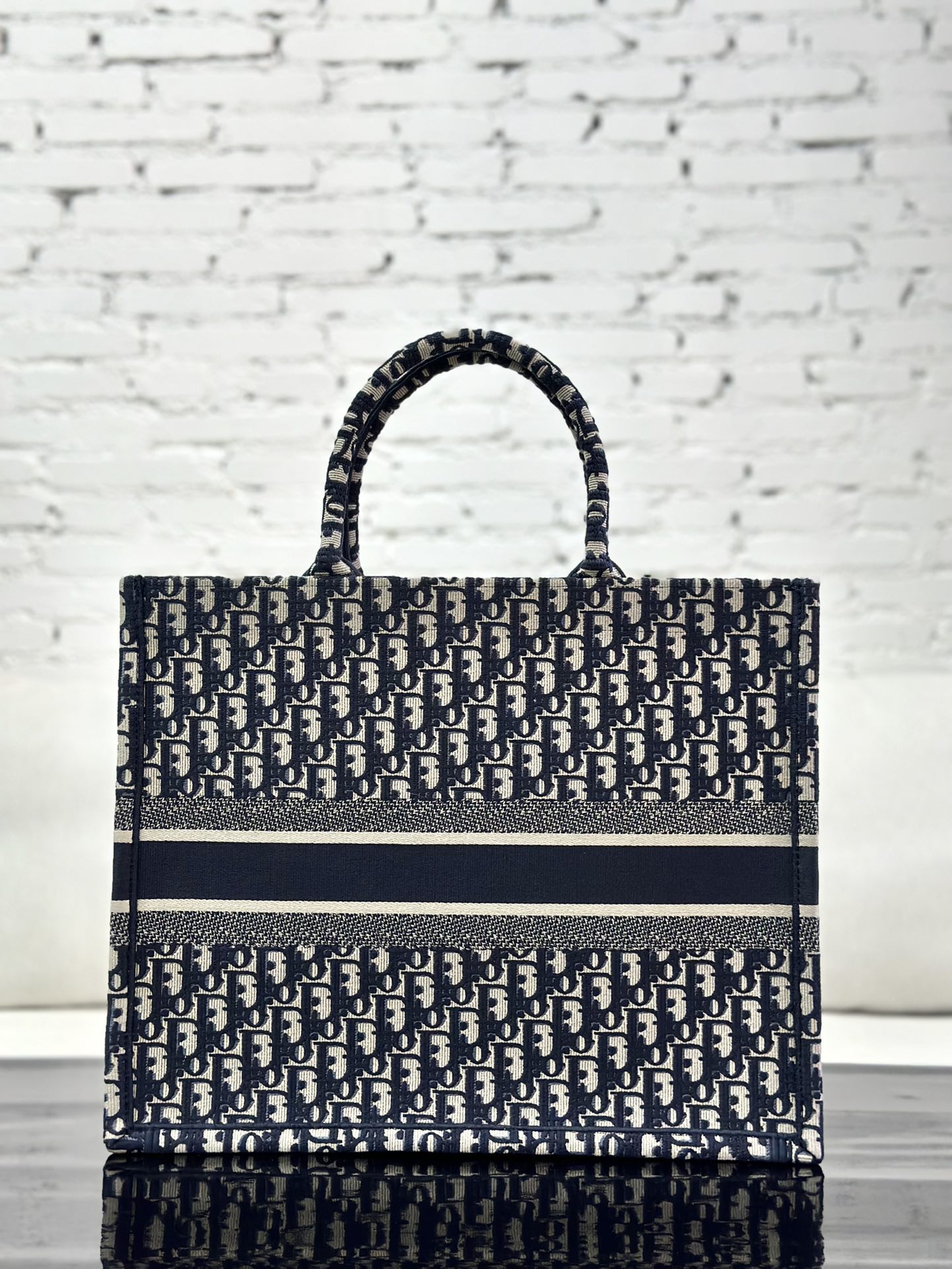 最高級ディオールスーパーコピー ディオールバッグコピー Dior Book Tote バッグ ラージ M1286ZRIW_M20I ブルー×ホワイト - 画像 (8)