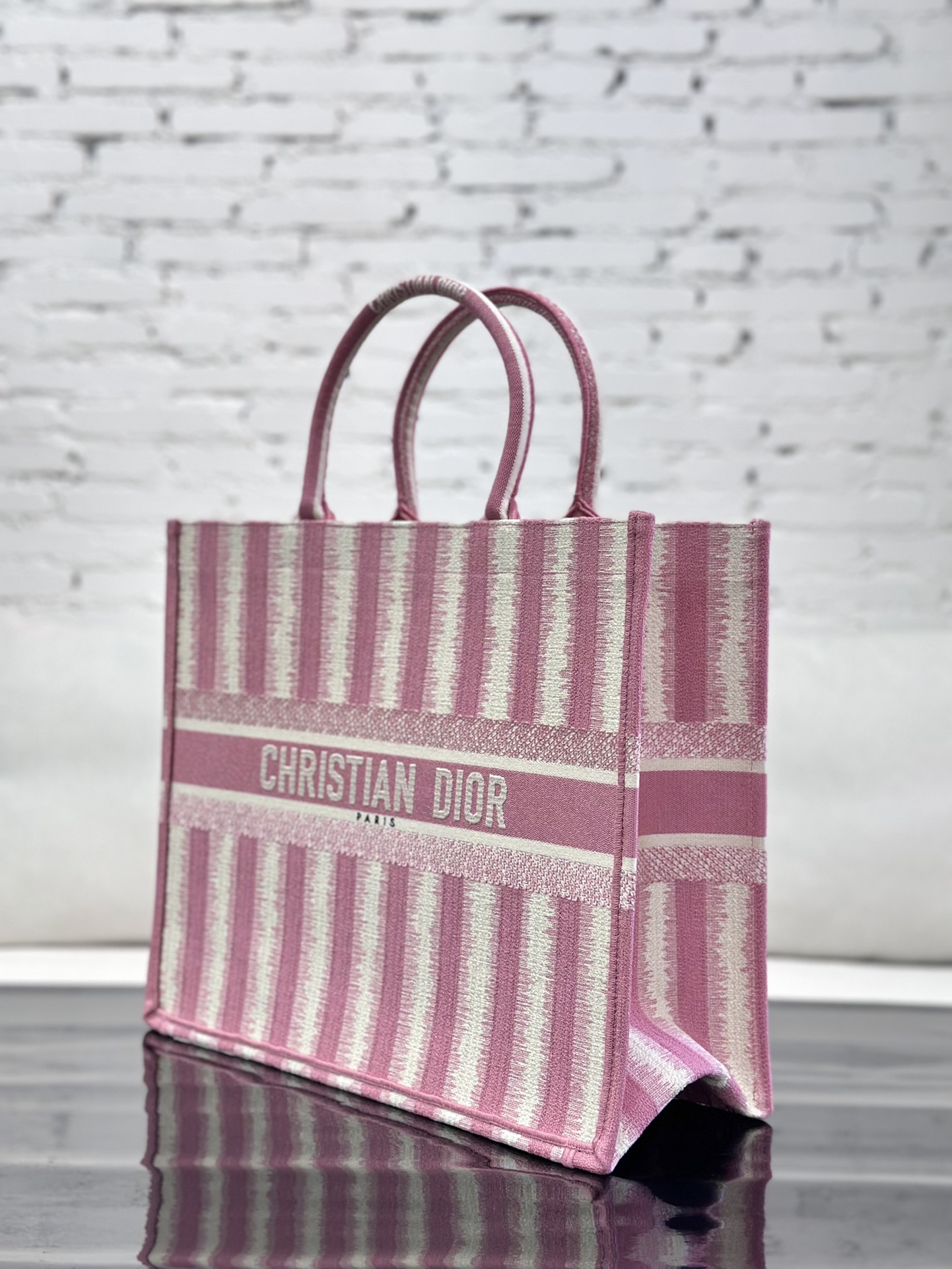 最高級ディオールスーパーコピー ディオールバッグコピー Dior Book Tote バッグ ラージ M1286ZRIW_M05N ピンク - 画像 (9)