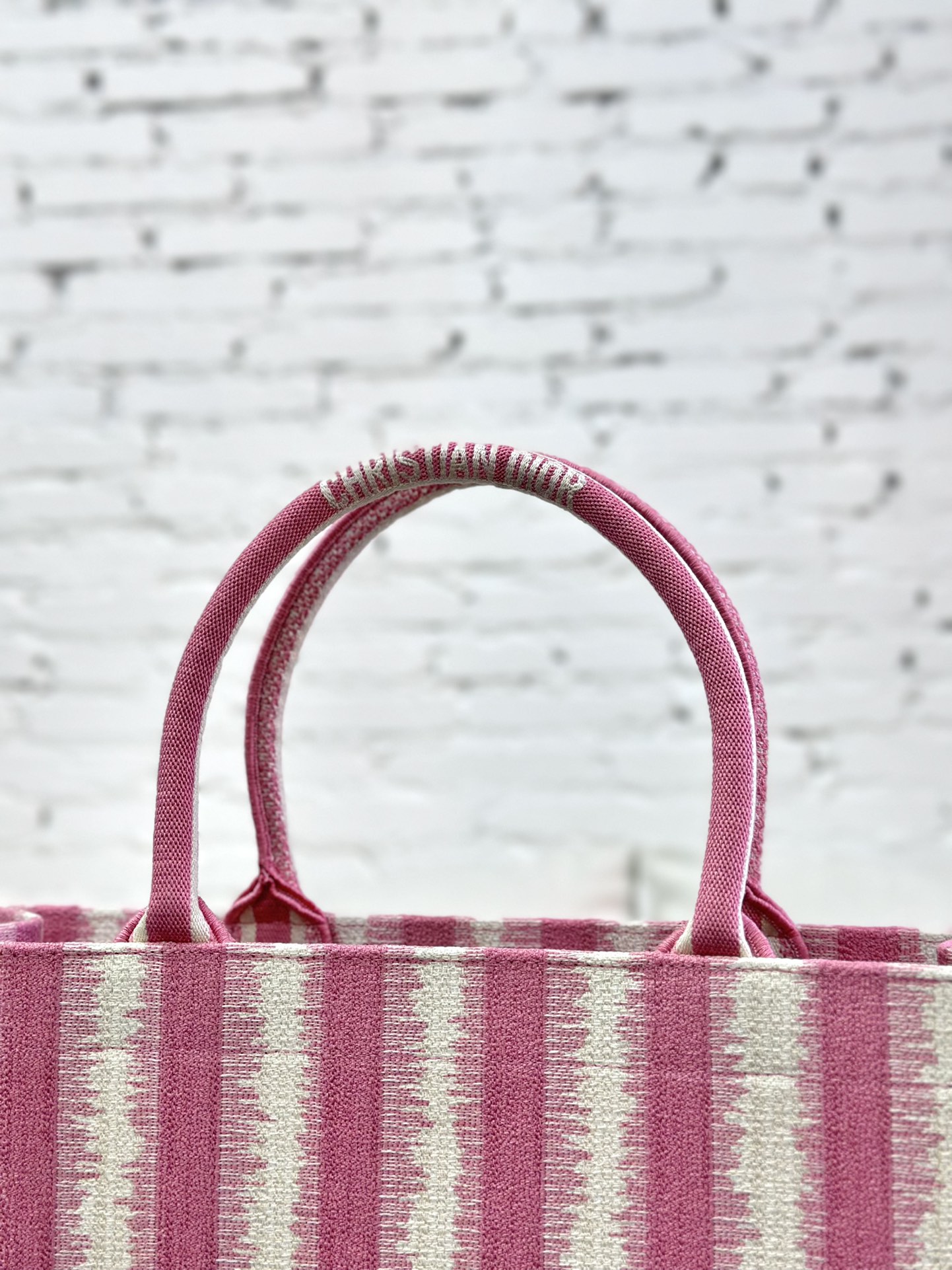 最高級ディオールスーパーコピー ディオールバッグコピー Dior Book Tote バッグ ラージ M1286ZRIW_M05N ピンク - 画像 (7)