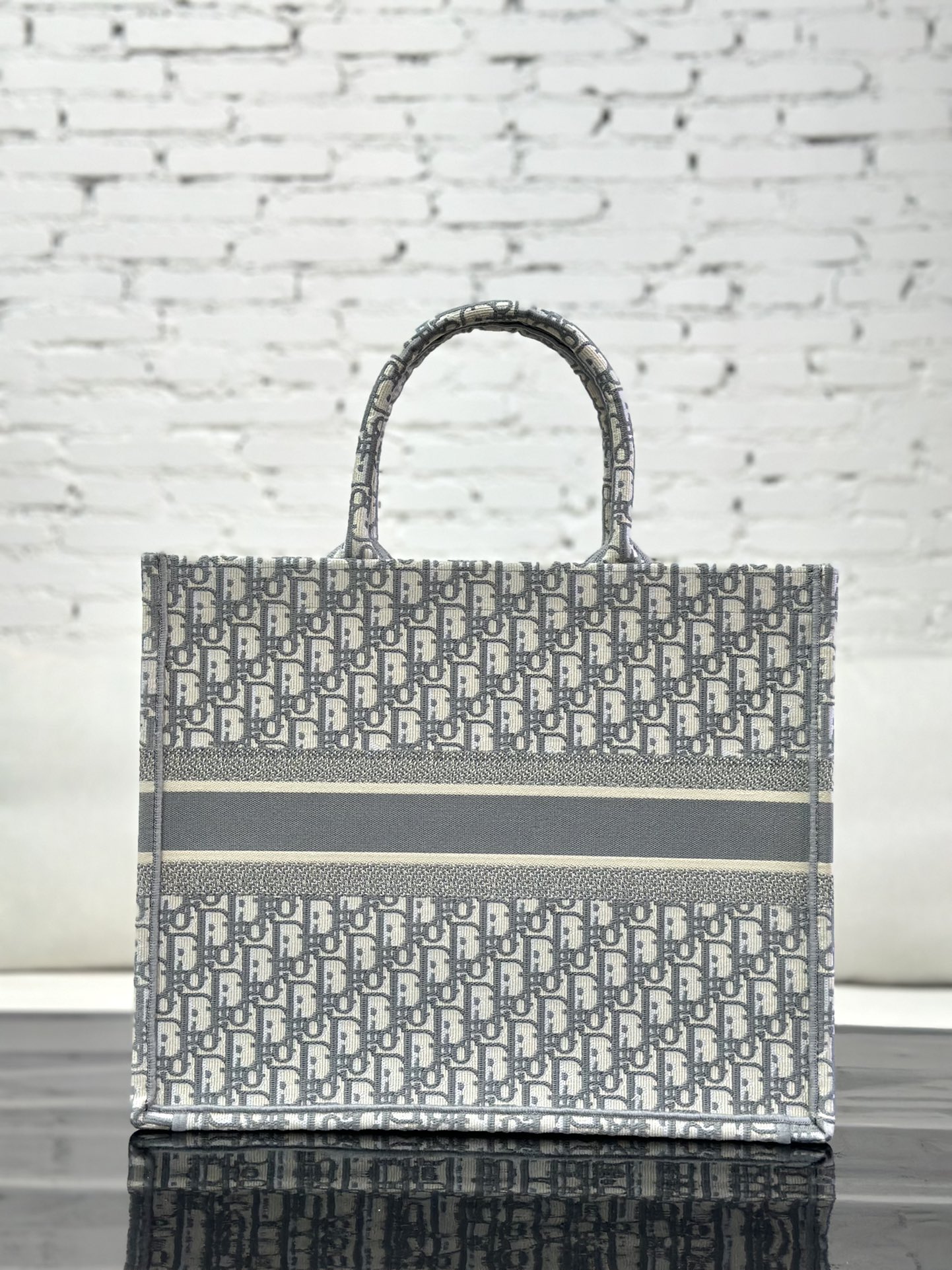 最高級ディオールスーパーコピー ディオールバッグコピー Dior Book Tote バッグ ラージ M1286ZRIW_M20I ブルーxグレー - 画像 (8)