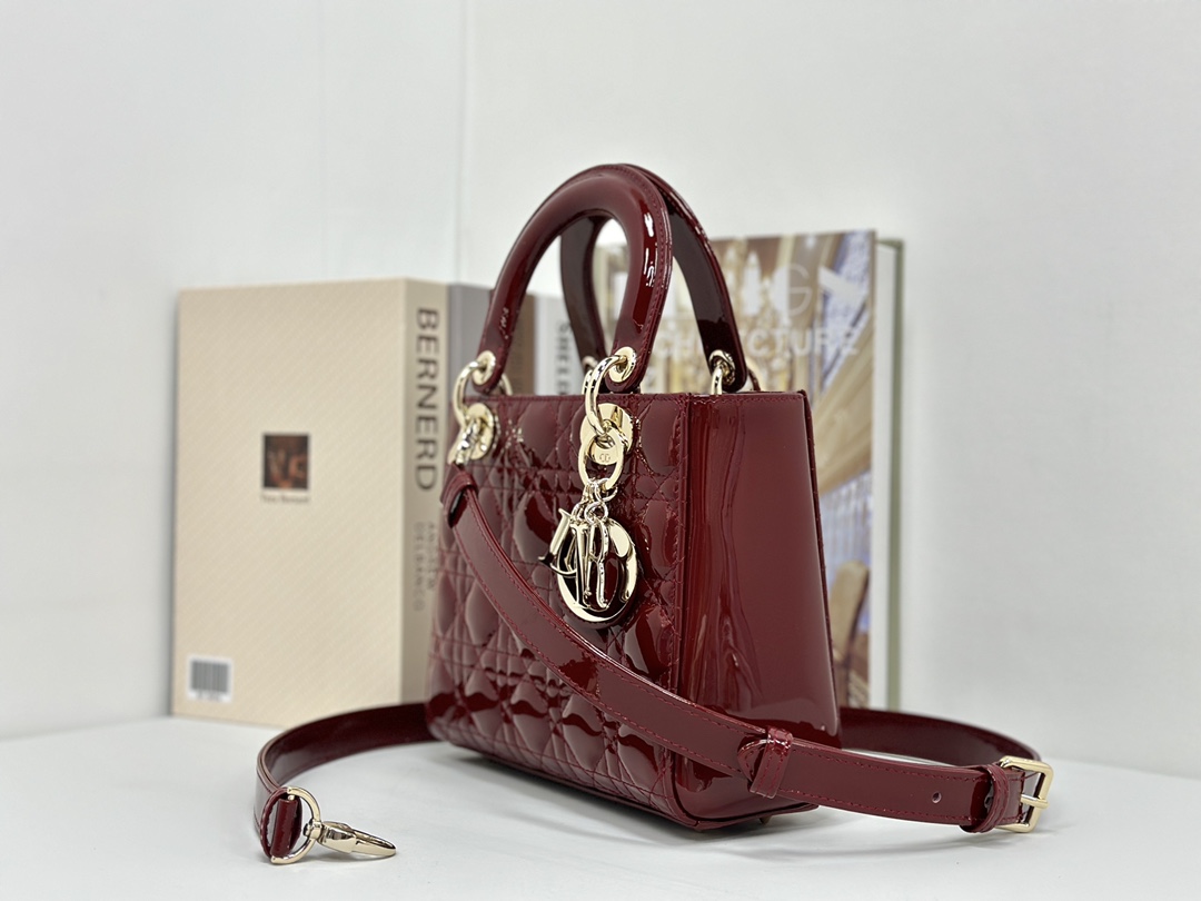 最高級ディオールスーパーコピー ディオールバッグコピー Dioramour Lady Dior バッグ スモール M0531ONJH_M323 ワイン ゴールド金具 - 画像 (9)
