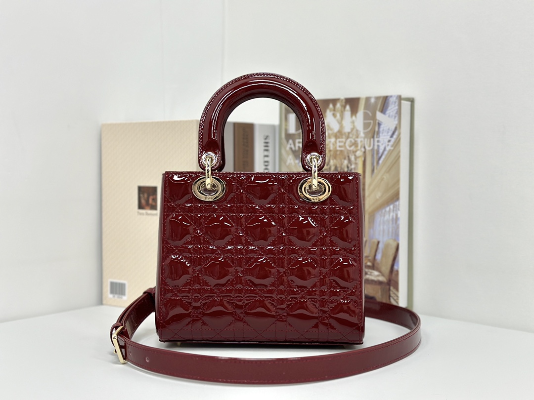 最高級ディオールスーパーコピー ディオールバッグコピー Dioramour Lady Dior バッグ スモール M0531ONJH_M323 ワイン ゴールド金具 - 画像 (8)