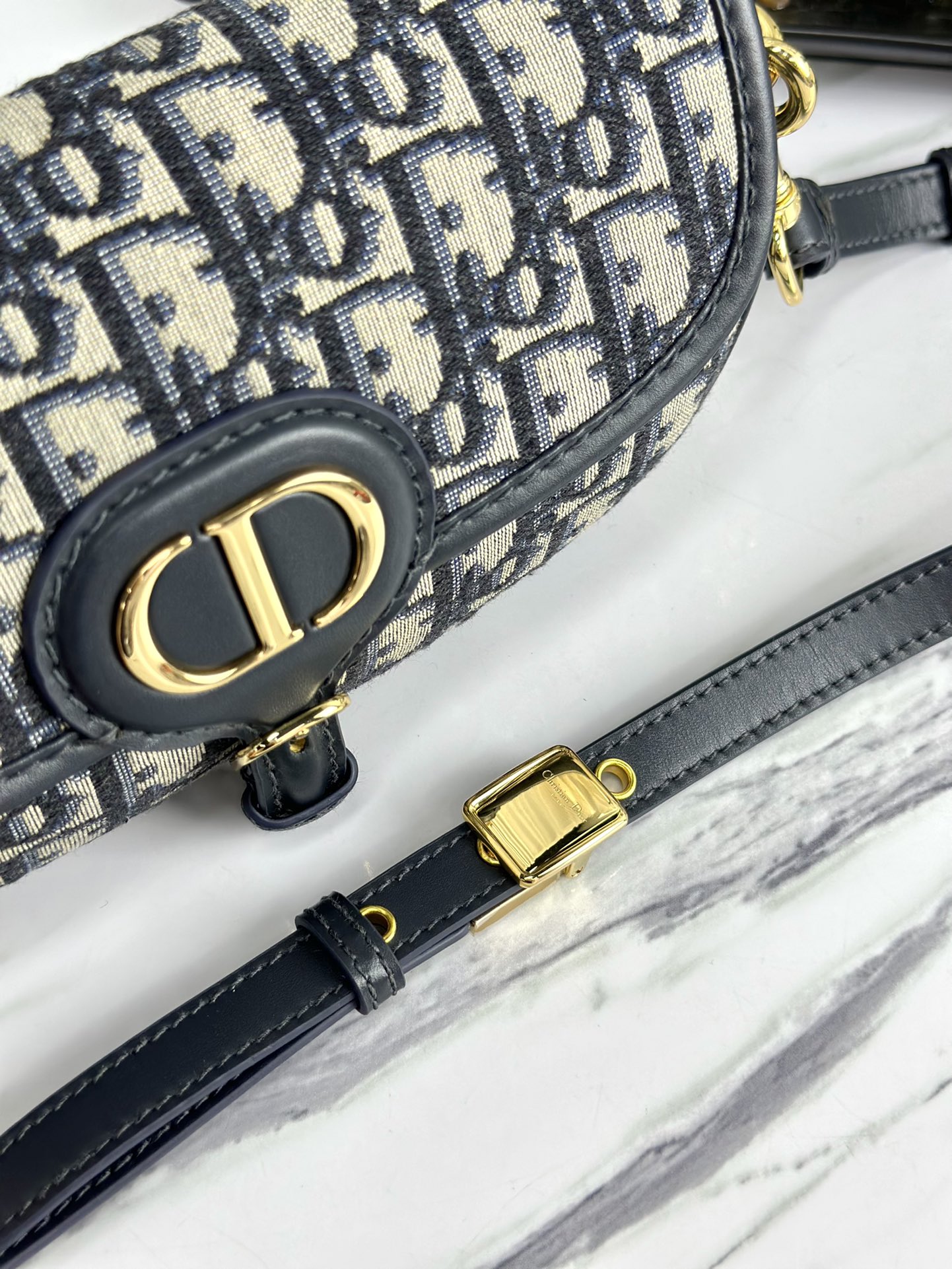 最高級ディオールスーパーコピー ディオールバッグコピー Dior Bobby East-West バッグ M9327UMOL_M928 ブルー ゴールド金具 - 画像 (4)