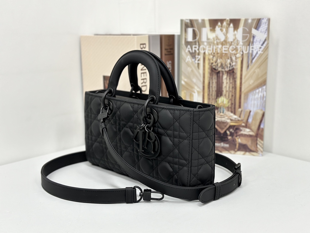 最高級ディオールスーパーコピー ディオールバッグコピー Lady D-Joy バッグ ミディアム M0540SLOI_M900 黒 ブラック ブラック金具 - 画像 (9)