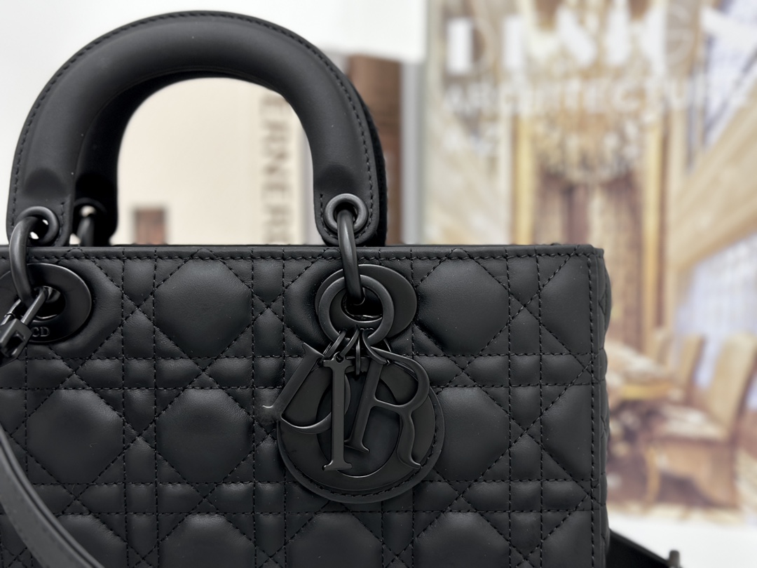 最高級ディオールスーパーコピー ディオールバッグコピー Lady D-Joy バッグ ミディアム M0540SLOI_M900 黒 ブラック ブラック金具 - 画像 (6)