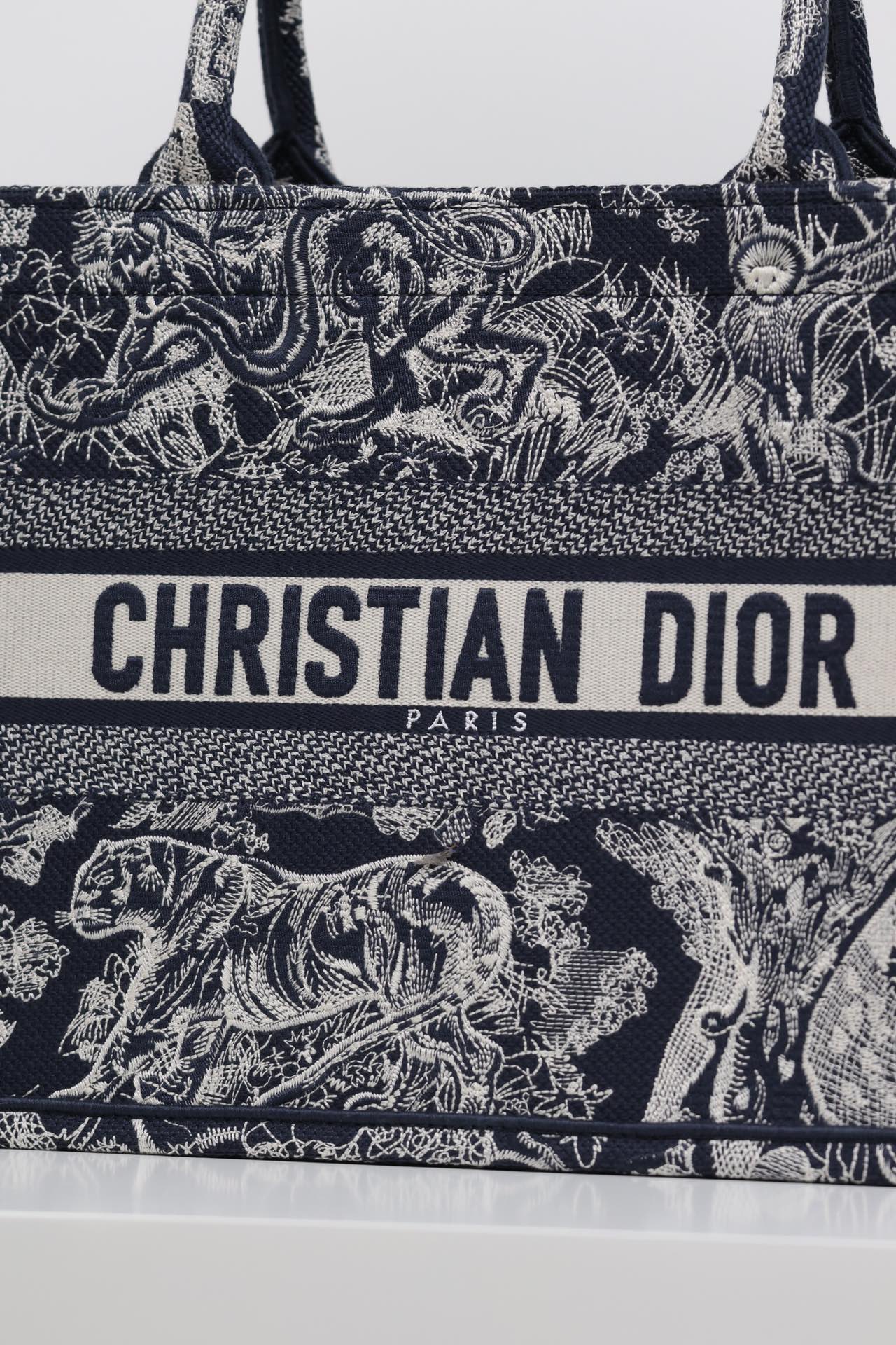 最高級ディオールスーパーコピー ディオールバッグコピー Dior Book Tote バッグ ミディアム M1296ZRGO_M35I ブルー×ホワイト - 画像 (7)