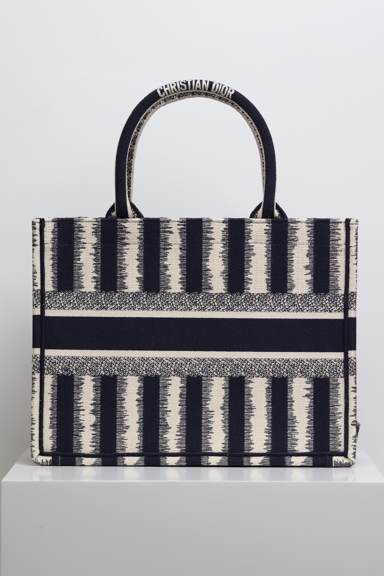 最高級ディオールスーパーコピー ディオールバッグコピー Dior Book Tote バッグ ミディアム M1296ZTDT_M06E ブラック×ホワイト - 画像 (8)