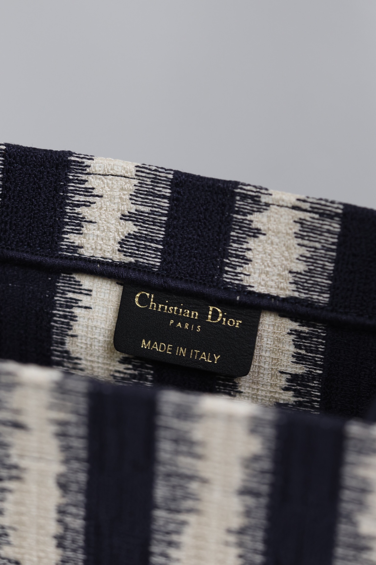 最高級ディオールスーパーコピー ディオールバッグコピー Dior Book Tote バッグ ミディアム M1296ZTDT_M06E ブラック×ホワイト - 画像 (3)