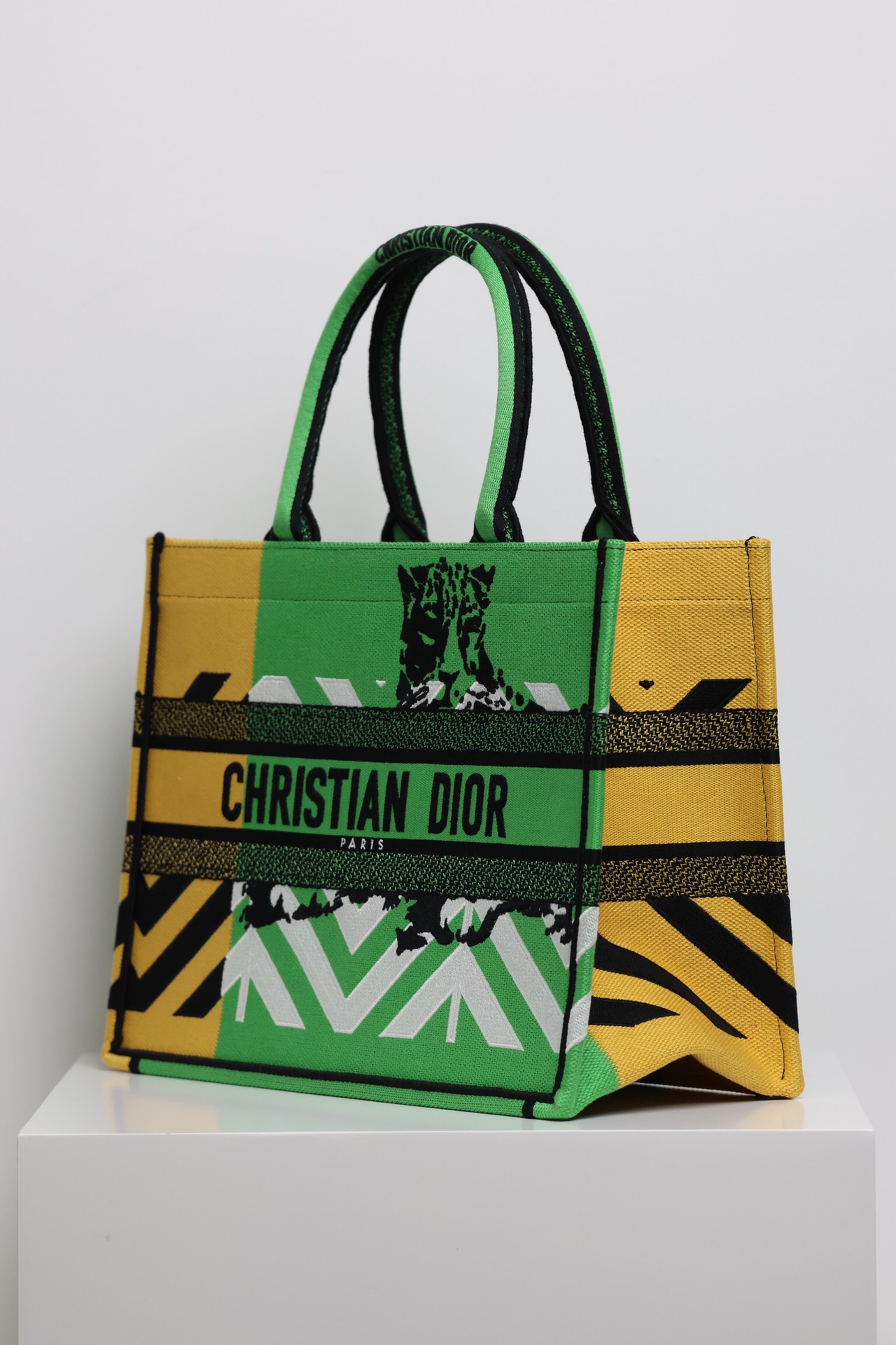 最高級ディオールスーパーコピー ディオールバッグコピー Dior Book Tote バッグ ミディアム M1296ZTDT_M66H グリーン - 画像 (9)