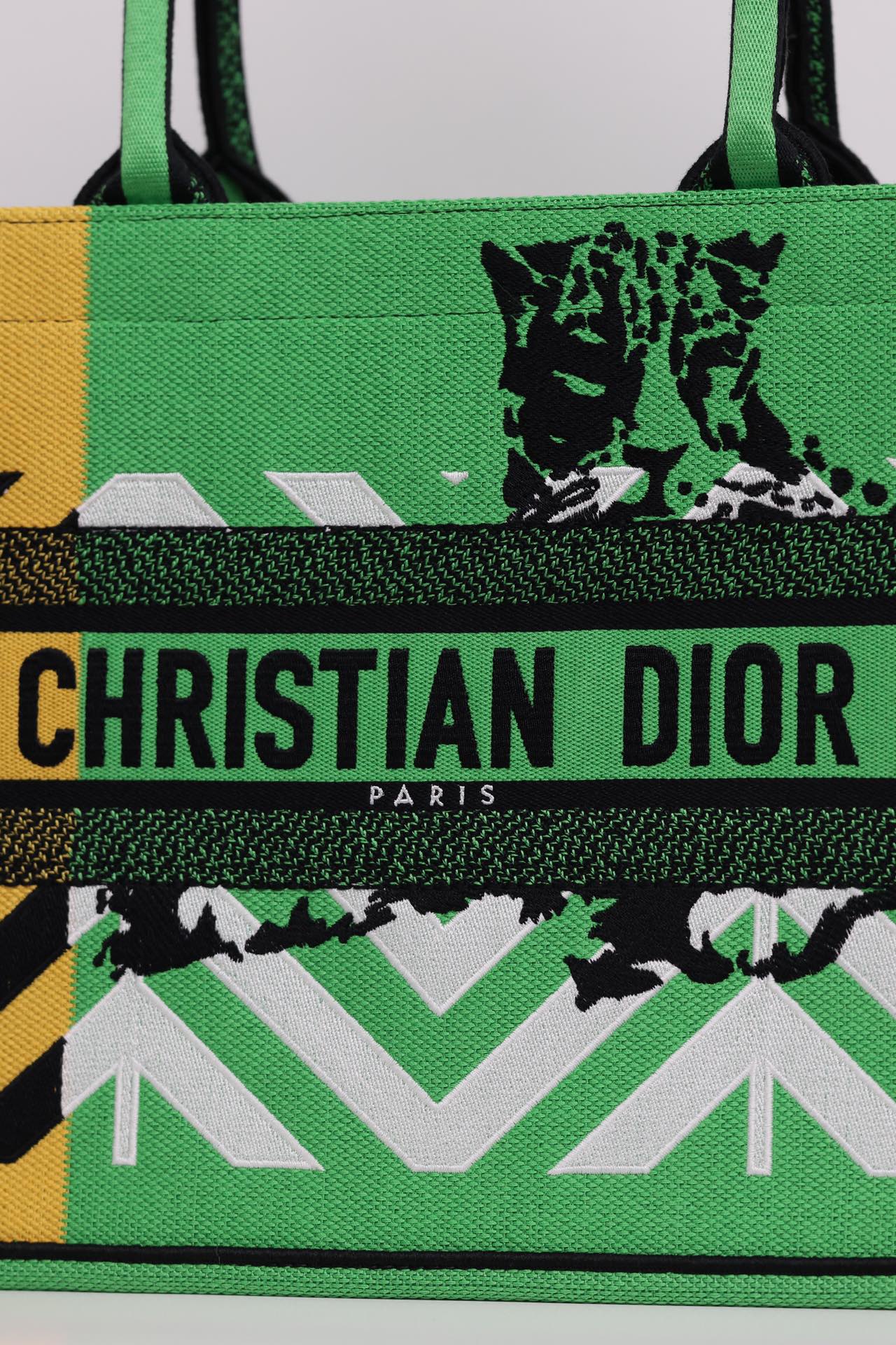 最高級ディオールスーパーコピー ディオールバッグコピー Dior Book Tote バッグ ミディアム M1296ZTDT_M66H グリーン - 画像 (7)