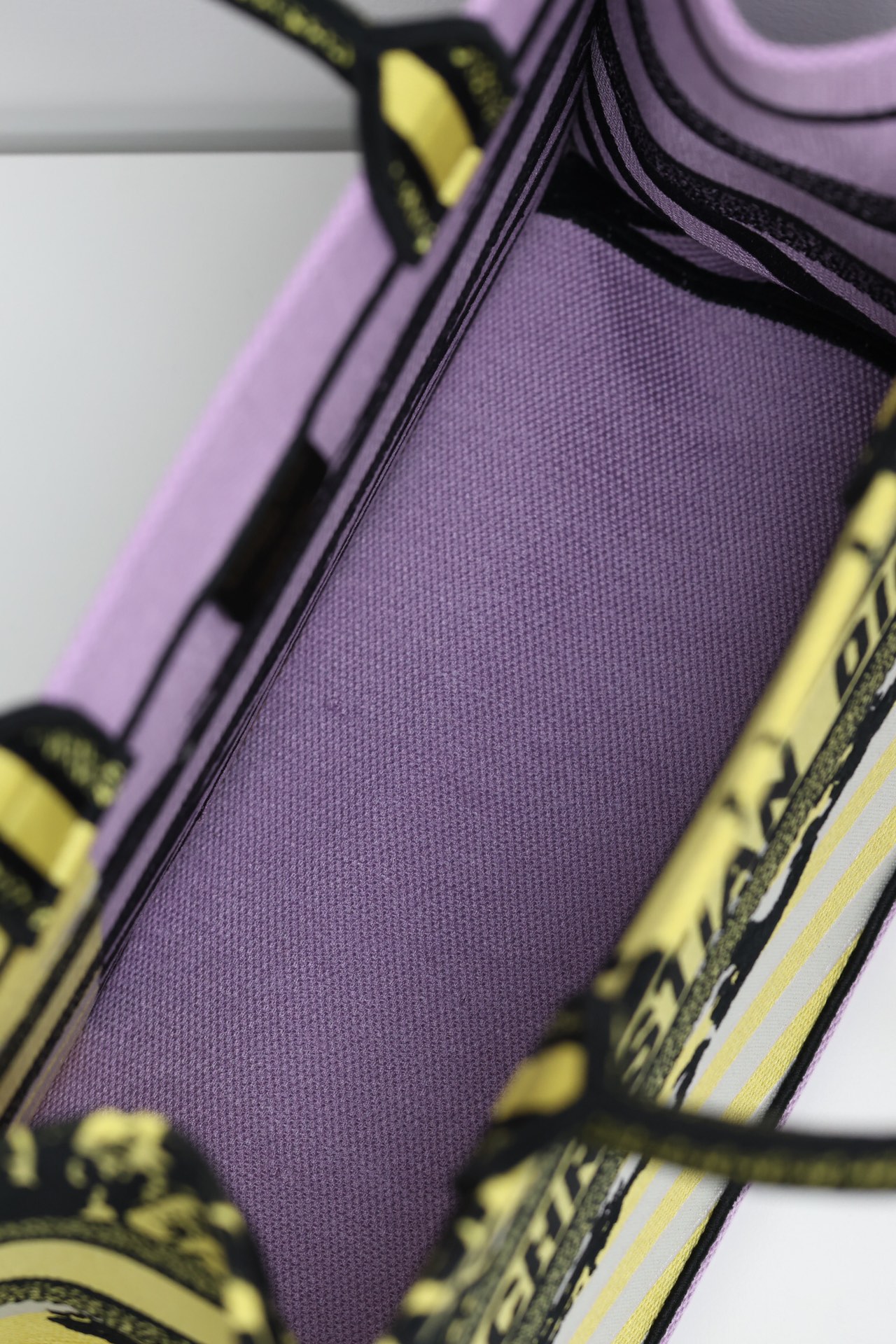最高級ディオールスーパーコピー ディオールバッグコピー Dior Book Tote バッグ ミディアム M1296ZTDT_M02I イエロー - 画像 (2)