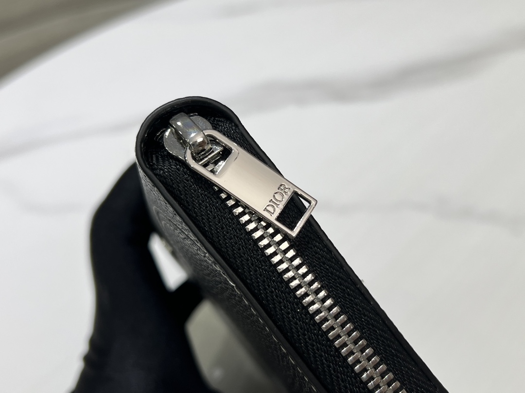 最高級ディオールスーパーコピー ディオール長財布コピー Saddle ロングジップウォレット 2ADBC315YKK_H00N 黒 ブラック - 画像 (4)
