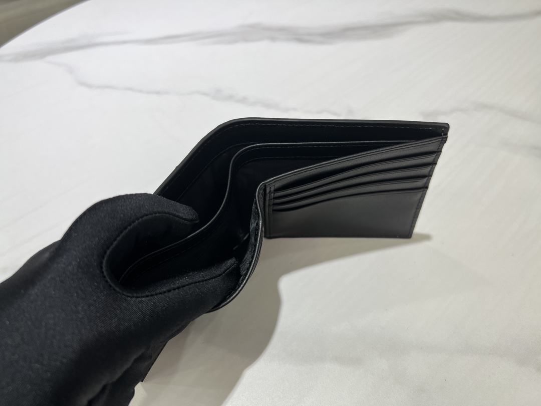 最高級ディオールスーパーコピー ディオール財布コピー CD Icon コインケース付きウォレット 2ADBH076YKK_H00N 黒 ブラック - 画像 (3)