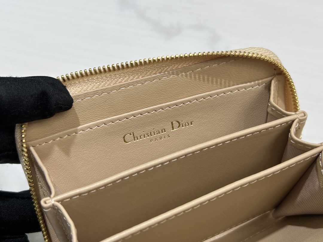最高級ディオールスーパーコピー ディオール財布コピー Lady Dior Voyageur スモール ジップコインケース S0985ONMJ_M116 ベージュ - 画像 (2)