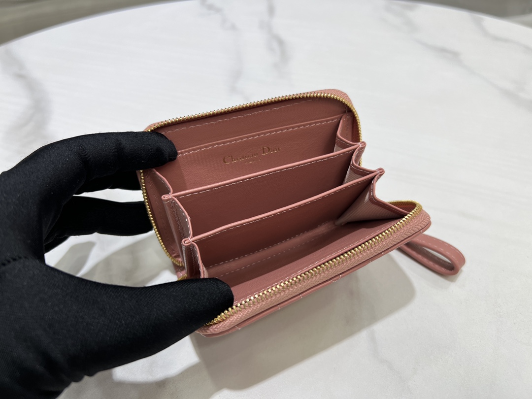 最高級ディオールスーパーコピー ディオール財布コピー Lady Dior Voyageur スモール ジップコインケース S0985ONMJ_M51U ピンクベージュ系 - 画像 (3)