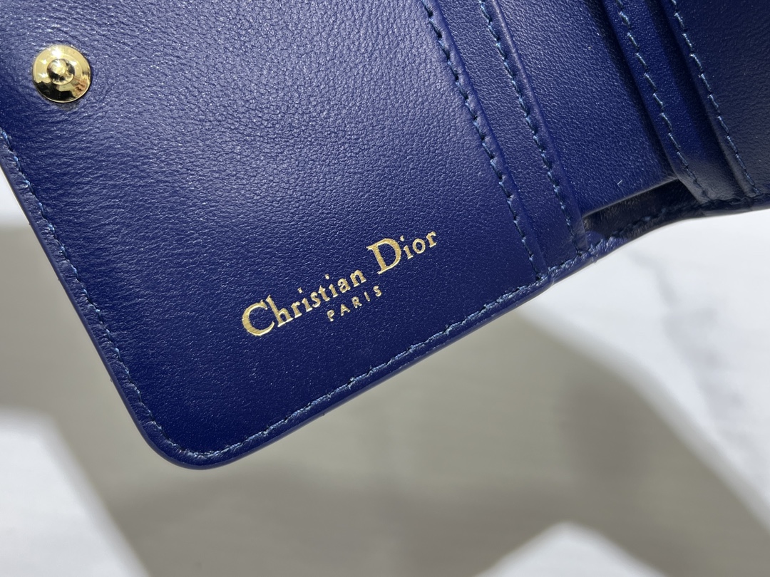 最高級ディオールスーパーコピー ディオール財布コピー Dior Caro Scarlet ウォレット S5032UWHC_M23B ブルー - 画像 (2)