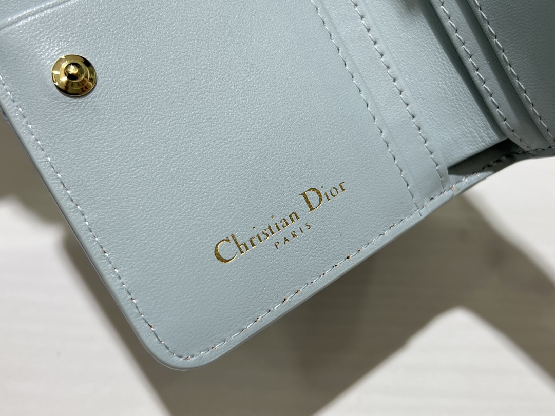 最高級ディオールスーパーコピー ディオール財布コピー Dior Caro Scarlet ウォレット S5032UWHC_M259 セレスティアルブルー - 画像 (2)